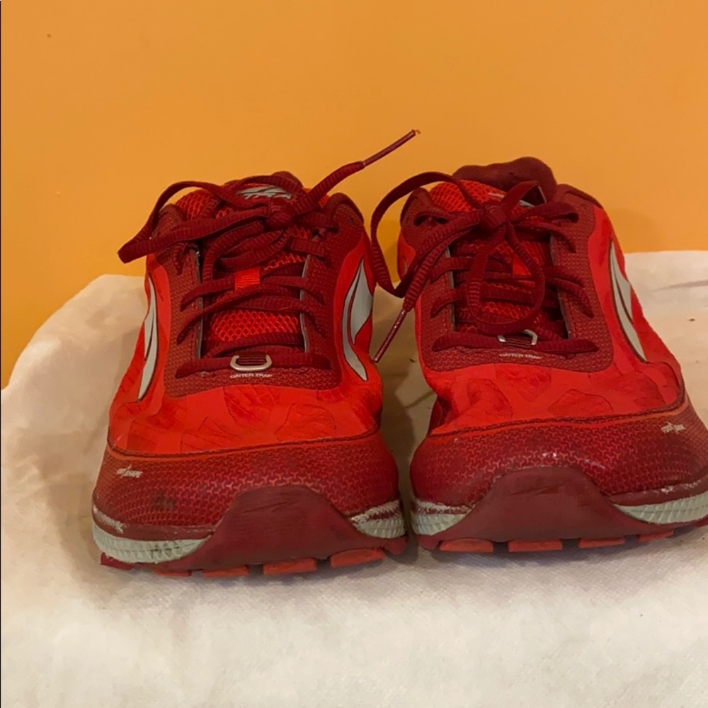 Men’s red Altra tennis shoes size 10.5